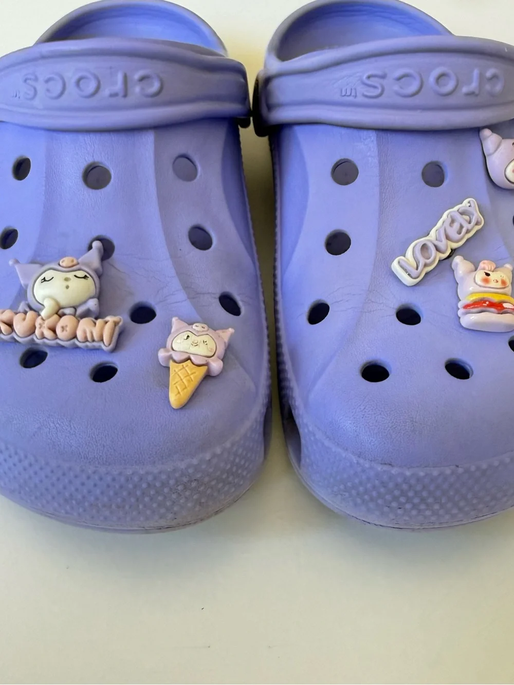 Crocs Girls Kids' Clogs size J3 Lavender Purple with Kuromi Jibbitz Charms